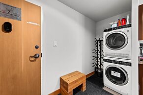 Kookaburra Lodge #401 By Bear Country