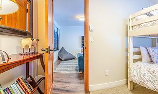 Trails Edge #25 By Bear Country