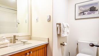 Trails Edge #25 By Bear Country