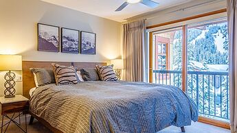 Trails Edge #25 By Bear Country