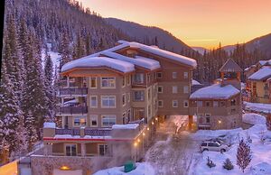 Kookaburra Lodge #301 By Bear Country