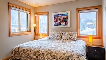 Kookaburra Lodge #301 By Bear Country