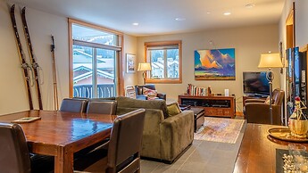 Kookaburra Lodge #301 By Bear Country