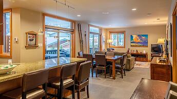 Kookaburra Lodge #301 By Bear Country