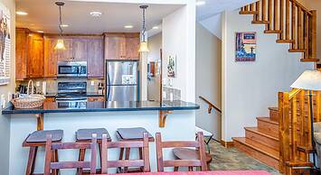 Woodhaven #36 By Bear Country