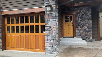 Woodhaven #36 By Bear Country