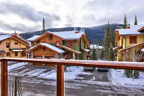 Trails Edge #17 By Bear Country