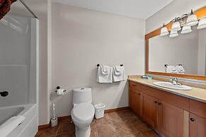 Trails Edge #17 By Bear Country