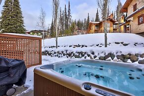 Trails Edge #17 By Bear Country