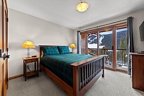 Trails Edge #17 By Bear Country