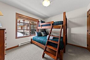 Trails Edge #17 By Bear Country