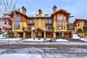 Trails Edge #17 By Bear Country