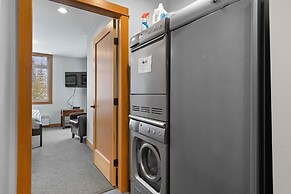 Kookaburra Lodge #203 By Bear Country