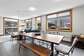 Kookaburra Lodge #203 By Bear Country