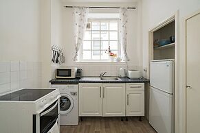 Stunning Royal Mile Old Town Apartment