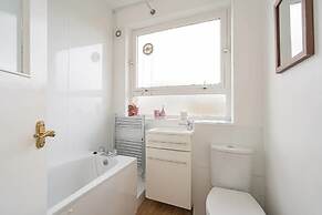 Royal Mile 2BR Apartment Private Balcony