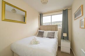 Royal Mile 2BR Apartment Private Balcony