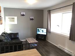 Maple Leaf Motel & RV Resort