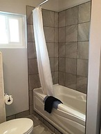 Maple Leaf Motel & RV Resort