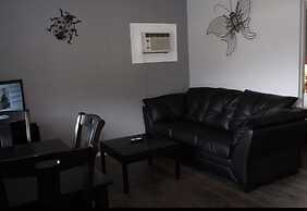 Maple Leaf Motel & RV Resort