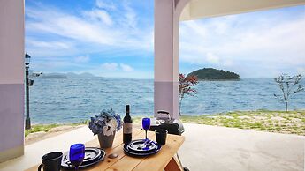 Namhae Blue & White Pension