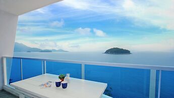 Namhae Blue & White Pension