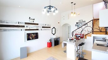 Namhae Blue & White Pension