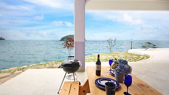 Namhae Blue & White Pension