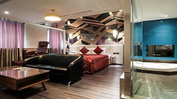 Surreal Motel - Lujhou Branch