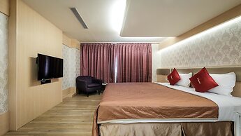 Surreal Motel - Lujhou Branch