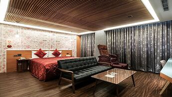 Surreal Motel - Lujhou Branch