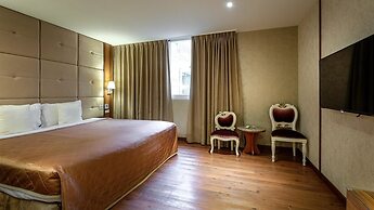 Surreal Motel - Lujhou Branch