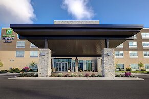 Holiday Inn Express & Suites Ann Arbor - University South, an IHG Hote