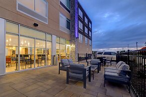 Holiday Inn Express & Suites Ann Arbor - University South by IHG