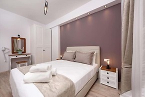 Mezza Volta by Estia