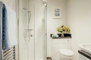 8 Sunday School Court