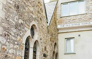 8 Sunday School Court