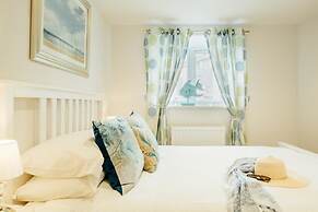 8 Sunday School Court