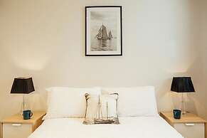 8 Sunday School Court