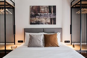 UPSTREET Modern Minimalist 3BD Apt-Hilton