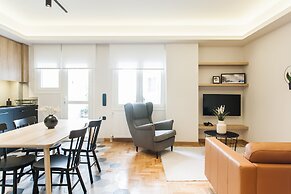 UPSTREET Modern Minimalist 3BD Apt-Hilton