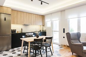 UPSTREET Modern Minimalist 3BD Apt-Hilton