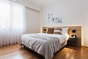 UPSTREET Modern Minimalist 3BD Apt-Hilton