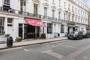 Beautiful Hyde Park Studio Flat