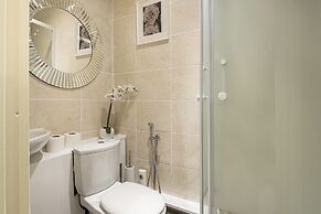 Beautiful Hyde Park Studio Flat