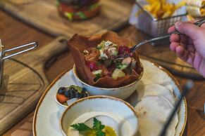 DoubleTree by Hilton Doha - Al Sadd