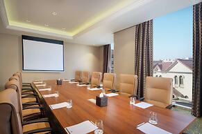 DoubleTree by Hilton Doha - Al Sadd