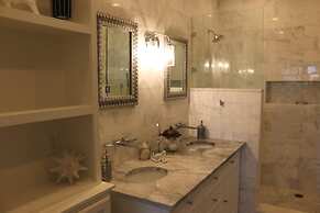 Villa Sabine by Surfside VR