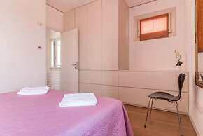 Carmini Canal View and Balcony with Lift