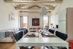 Carmini Canal View and Balcony with Lift